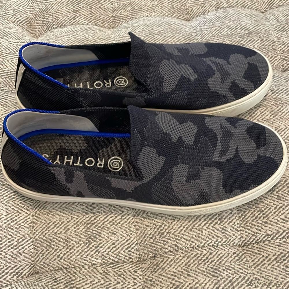 Rothy’s size 8 gray camo sneakers